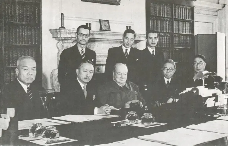 民國32年王雲五先生訪英期間，與首相Winston Churchill等人會晤